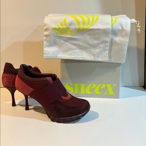 Sneex The Icon Hy-Heel Limited Edition